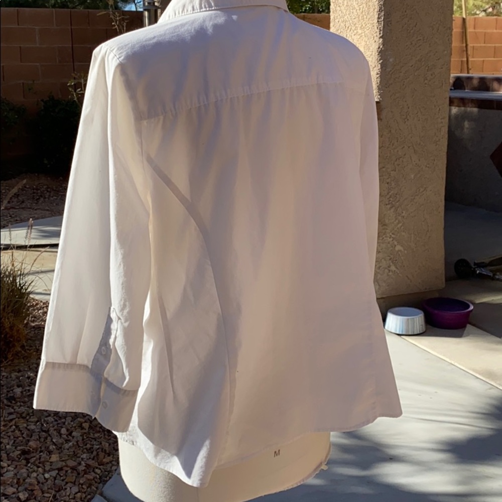 White blouse - Picture 4 of 4
